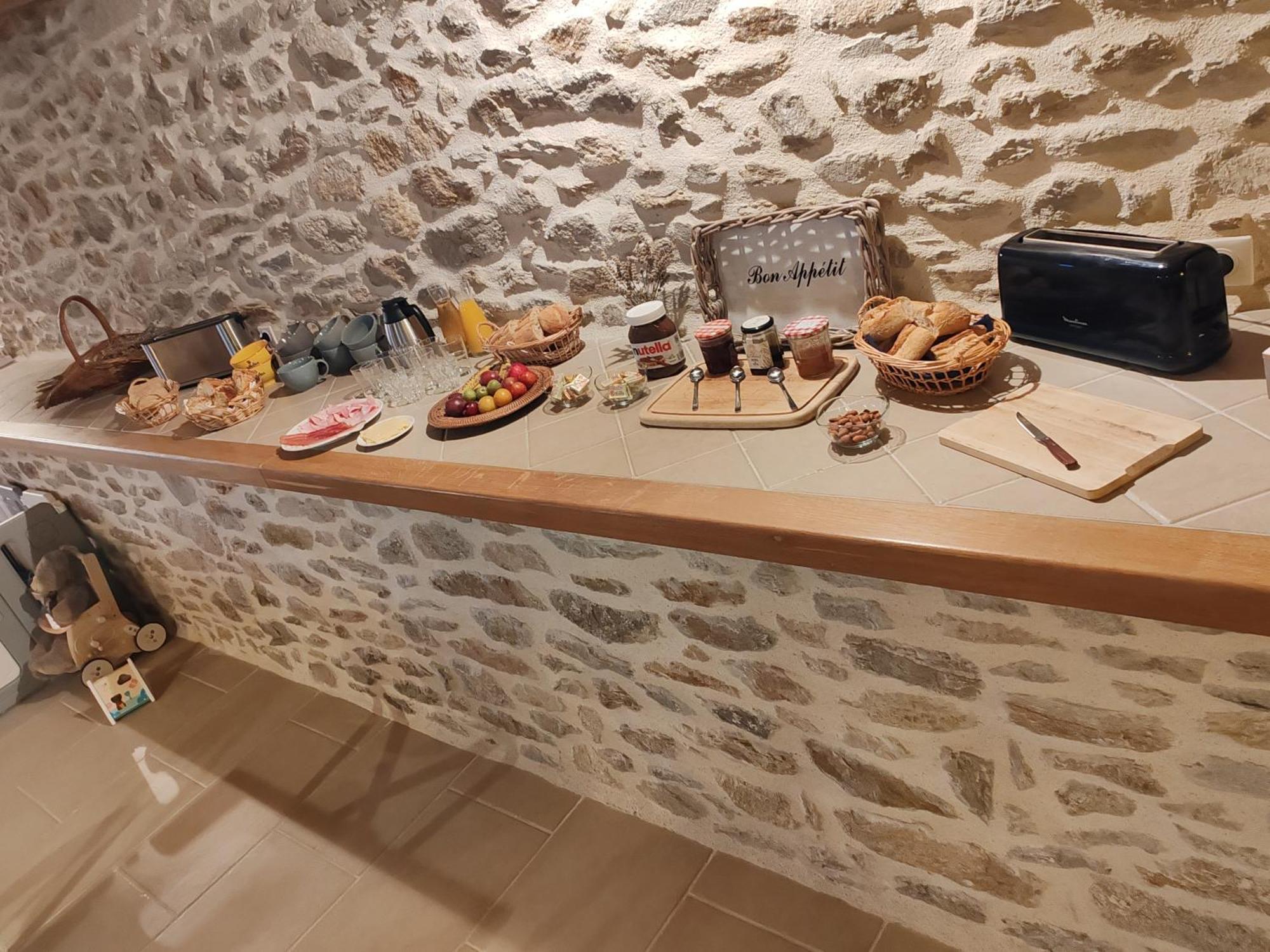 La Source Du Bonheur Chambres Et Table D'Hotes Rieupeyroux  Ngoại thất bức ảnh
